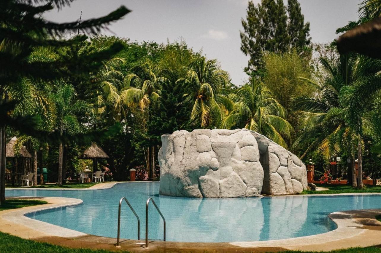 Emerald Manor Hotel Olongapo Eksteriør bilde